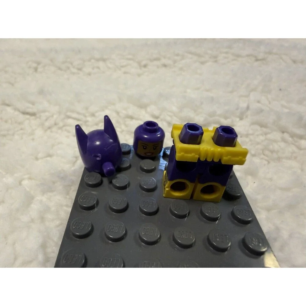 LEGO DC Super Heroes Minifigures--3 variations of Batgirl, LEGO Batman Movie
